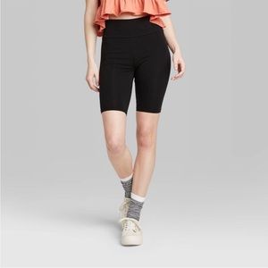 Women’s high-rise biker shorts NWT